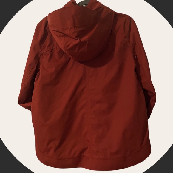 Lululemon Rain Jacket - Rust - Size 10 - Picture 2 of 4